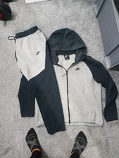 Old Season Black Light Grey