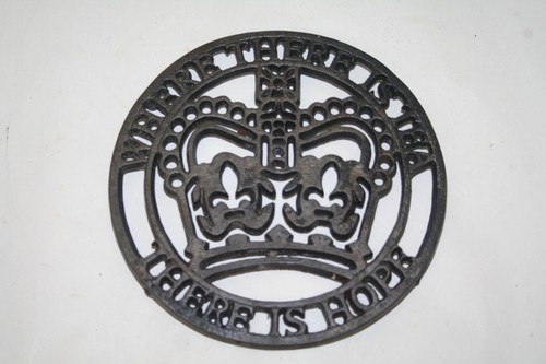 Cast iron trivet - iron, pan