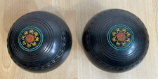 Pair of Henselite Super Grip Heavyweight Model Lawn Bowls, Size 5