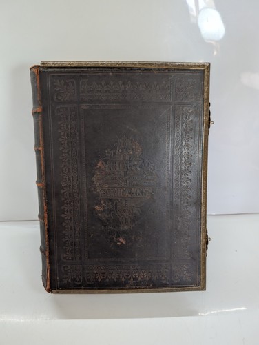 Antique victorian family - victorian,