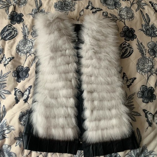 Beautiful fox fur gilet - fox,
