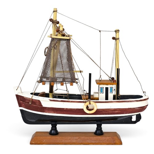 Vintage wooden fishing trawler - wooden,