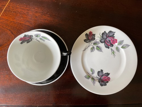 Royal albert masquerade trio - royal,