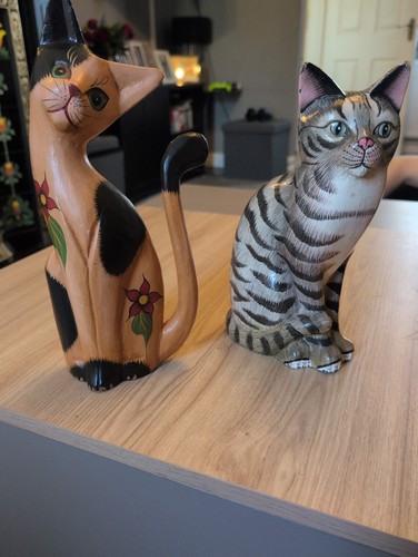 Wooden carved cats ornaments - carved,