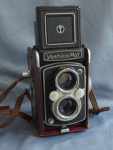 Yashica mat twin lens reflex - yashica,