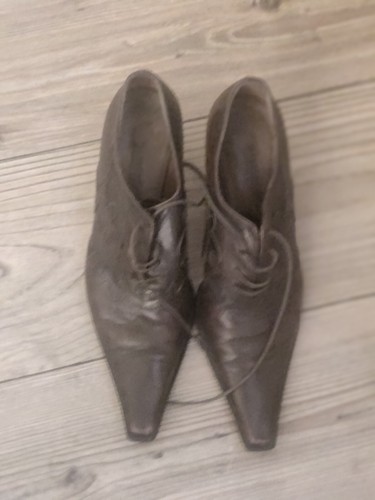 Womens shoes size - 5, new