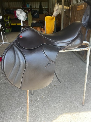 Thorowgood jump saddle - thorowgood, t8