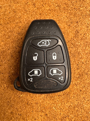 Chrysler button key fob - button,