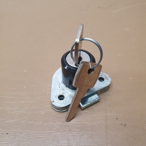 Lowe fletcher triangular - 4,