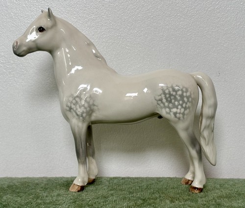 Beswick welsh mountain - beswick, pony