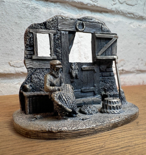 Tudor mint fisherman pewter - fisherman,