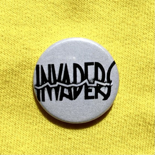 Madness invaders new 25mm pin - new,