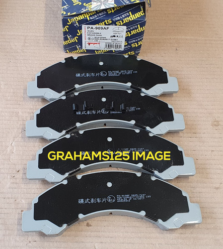 Brake pads set front - set, fits