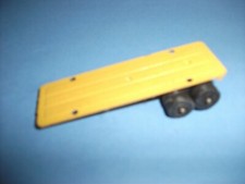 Yellow trailer pre - trailer, pre-loved