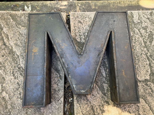 Large vintage letter w - or,