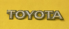 TOYOTA -  CAR BADGE/ EMBLEM -