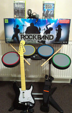 XBOX 360 ROCKBAND FENDER GUITAR & WIRED DRUM SET COMPLETE +MIC. & GAMES BUNDLE