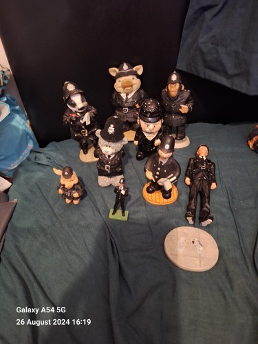 Bundle police related - police,