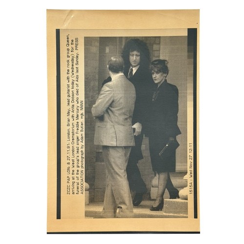 Press laserphoto queen - press,