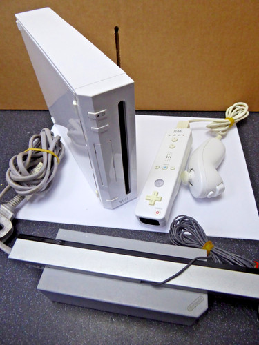 Nintendo wii complete white - wii,