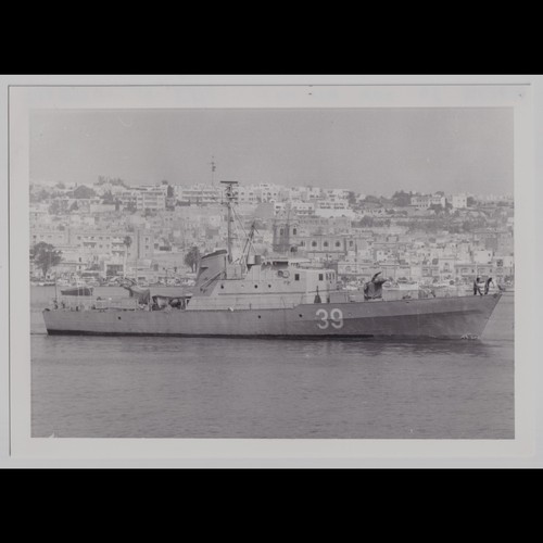 Photograph ship boat - photograph:,
