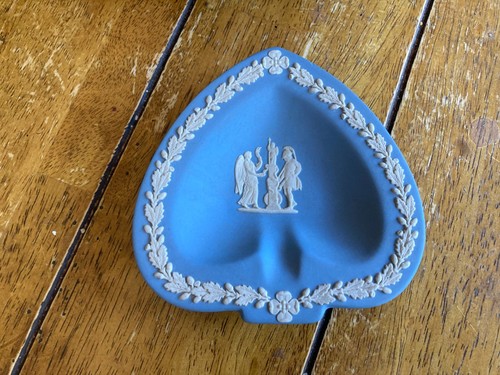 Wedgewood blue jasperware - blue,