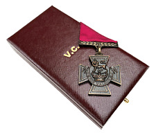 BRITISH VICTORIA CROSS V.C. Bronze Gallantry award medal with presentation case
