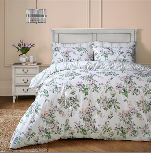 Laura ashley apple - laura,