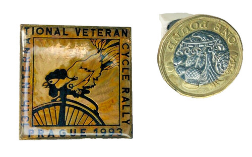 Pin badge prague 1993 - prague, veteran