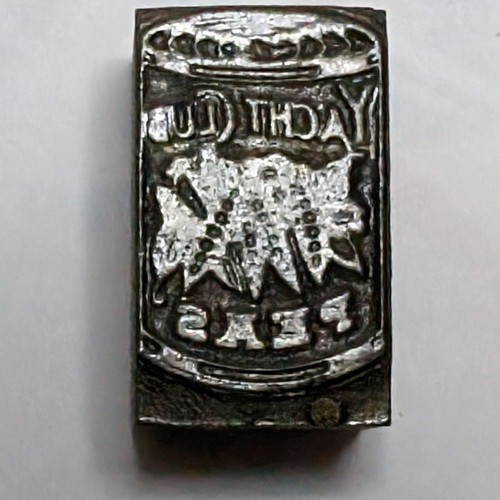 Yacht club peas can - of,