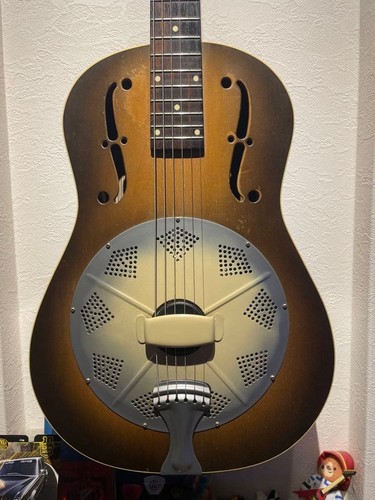 Radio tone resonator guitar - tone,
