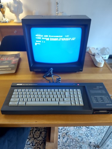 Amstrad cpc 6128 computer with - cpc,