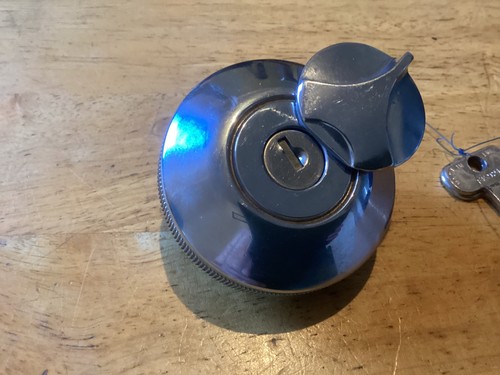 Petrol locking cap - fuel,