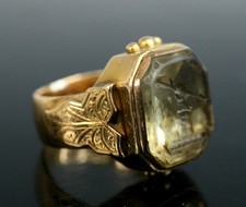 VERY RARE VICTORIA 18CT GOLD
