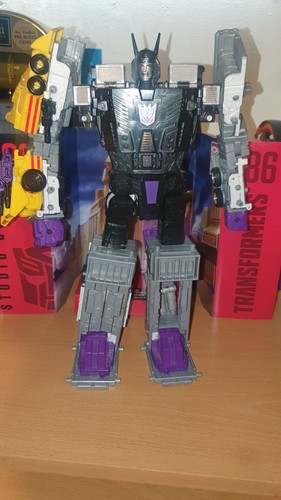 Hasbro transformers menasor - hasbro,