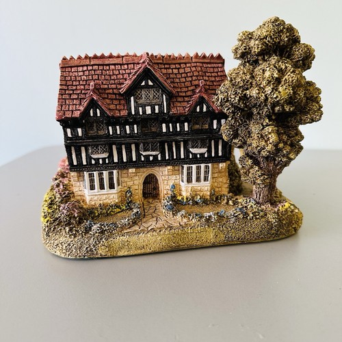 Lilliput lane warwick hall - lane,