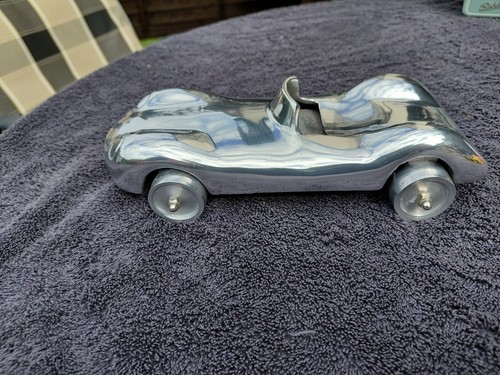 Polished aluminium stylised - polished,