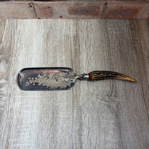 Horn handled crumb tray - handled,