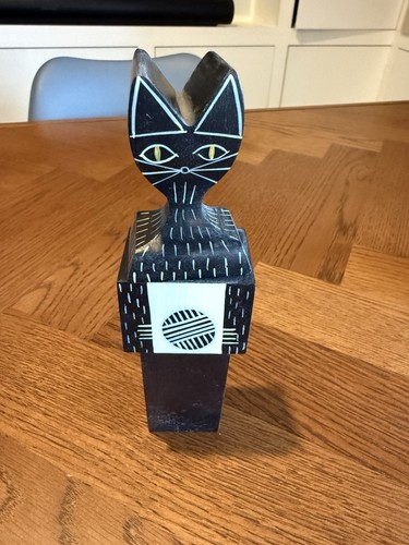 Vitra wooden cat - vitra,