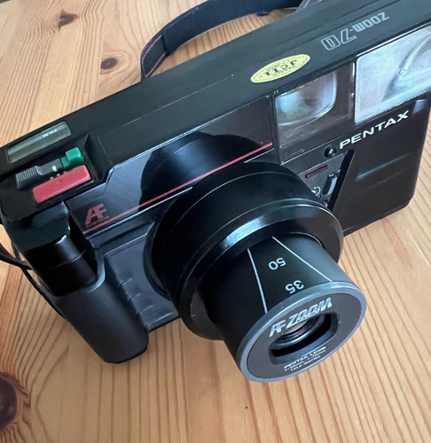 Pentax zoom 35mm camera - zoom,