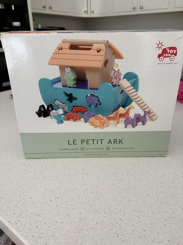 Toy van wooden petite - le,