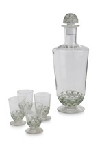 R. LALIQUE "Pouilly" Liquor Set Circa 1930 Decanter and 4 Glasses VERY RARE Set