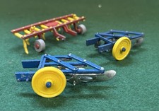 Vintage britains farm toy - britains,