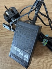 Genuine Canon CA-570 S Charger for Vixia Legria HF G40 G30 G25 G20 HG10 HF200