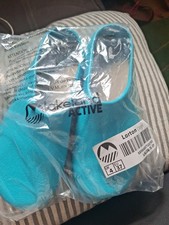 Lakeland Active  Bnib  Size 4 Turquoise