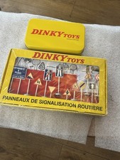 Dinky Toys No 593  Panneaux