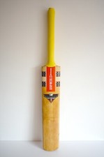 Vintage Cricket bat  - Gray Nicolls MILLENIUM 3 star Made in England- SH