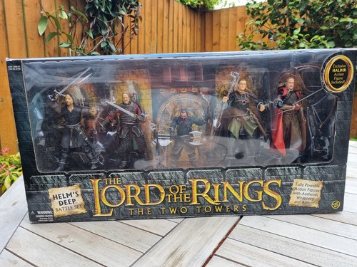 Helm deep battle - helm's,