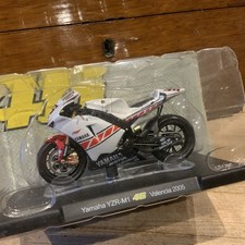 Valentino rossi vr46 yamaha - valentino,