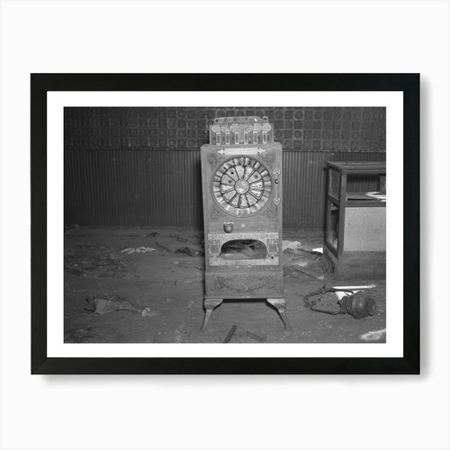 Old slot machine an - an,